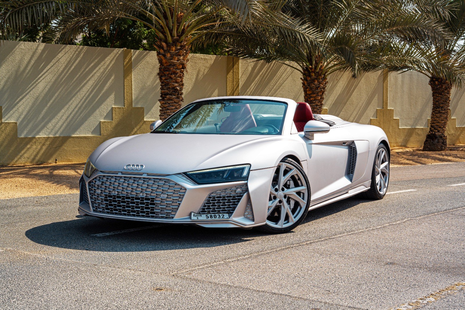 Audi R8 V10 Spyder — Luxury car rental
