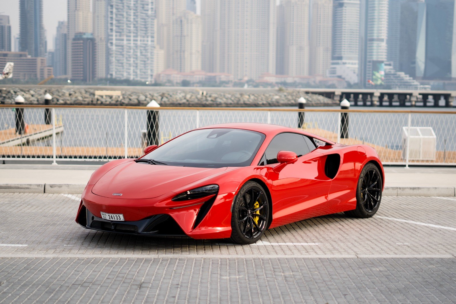 McLaren Artura — Luxury car rental