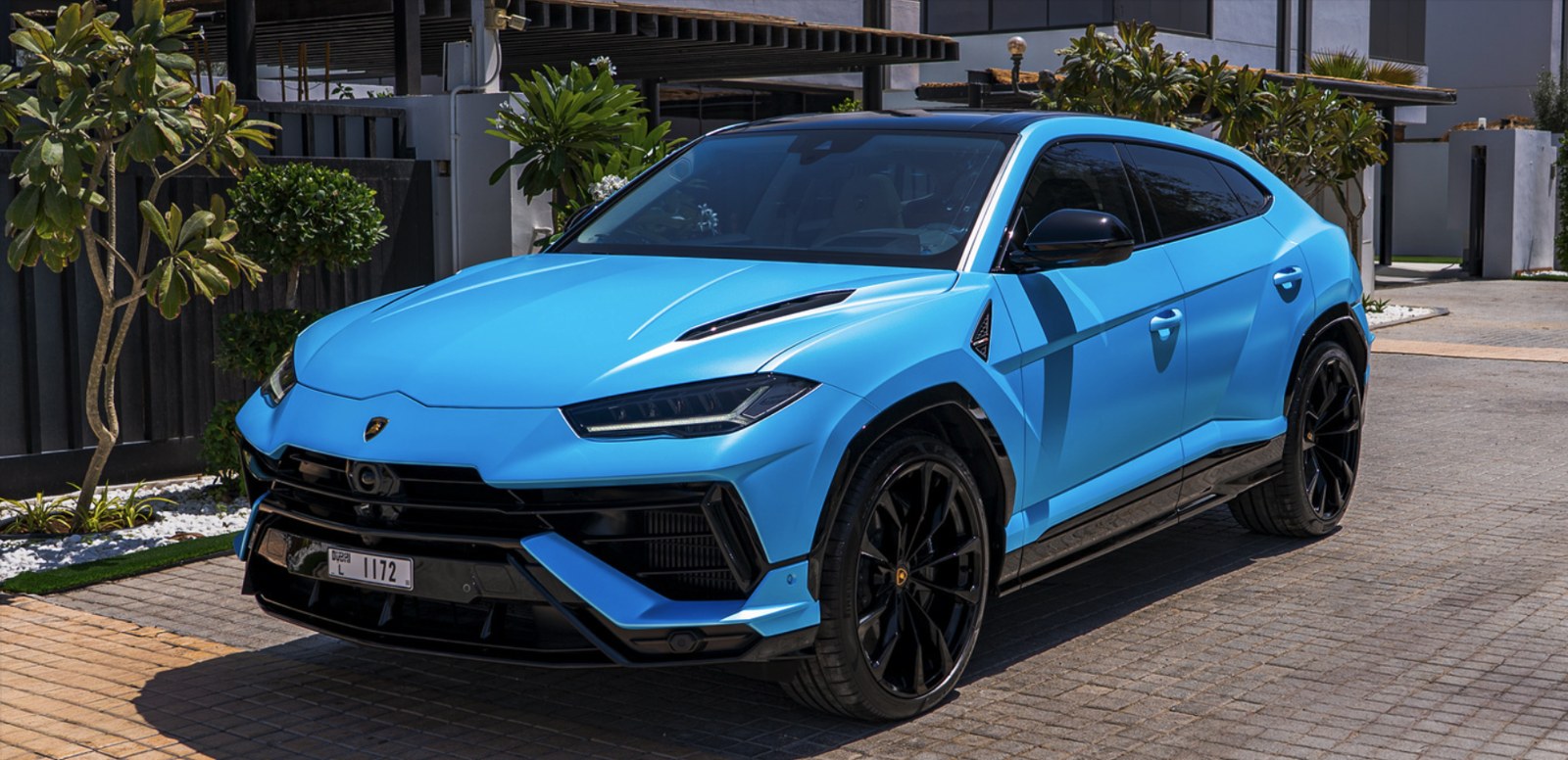 Lamborghini Urus Performante — Luxury car rental